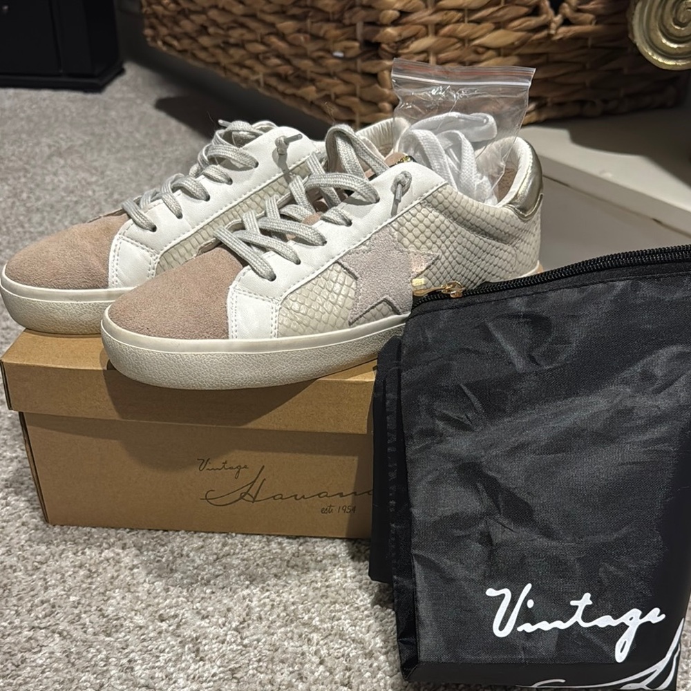 Vintage Havana Beige and White Sneakers